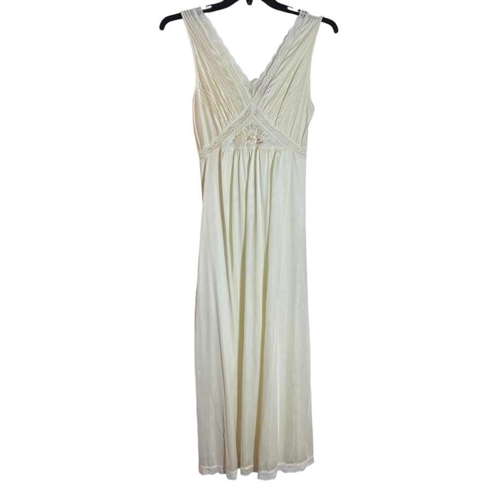 Vintage Gilead Nightgown Elegant Lace & Embroidery Detail, Small